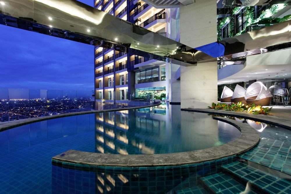 The Gramercy Residences Manila Bagian luar foto