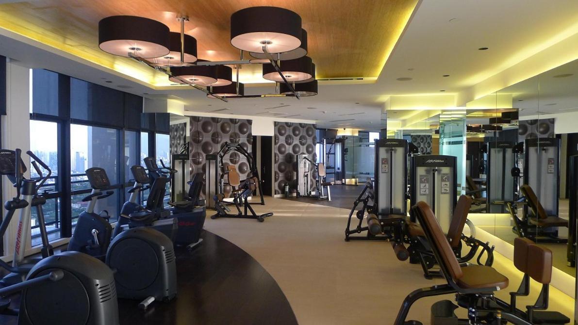 The Gramercy Residences Manila Bagian luar foto